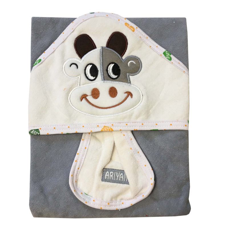 حوله نوزاد مدل زرافه کد 098 سایز 90x90 سانتی متر